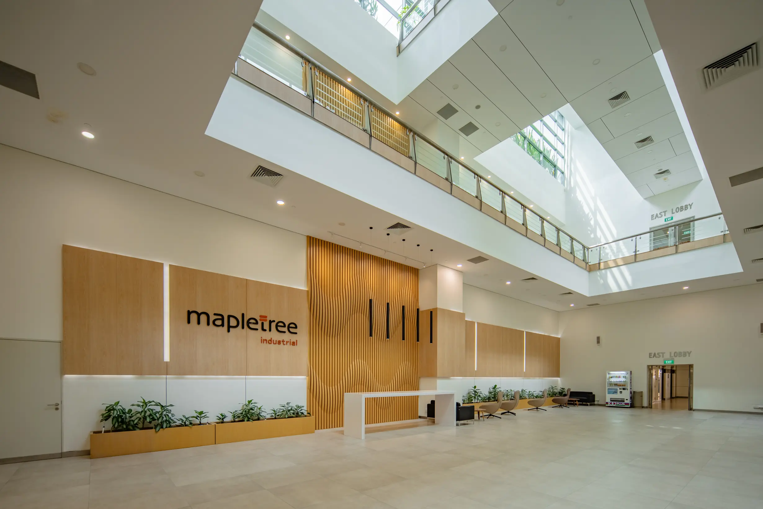Lobby-Featurs-Amenities-2-1